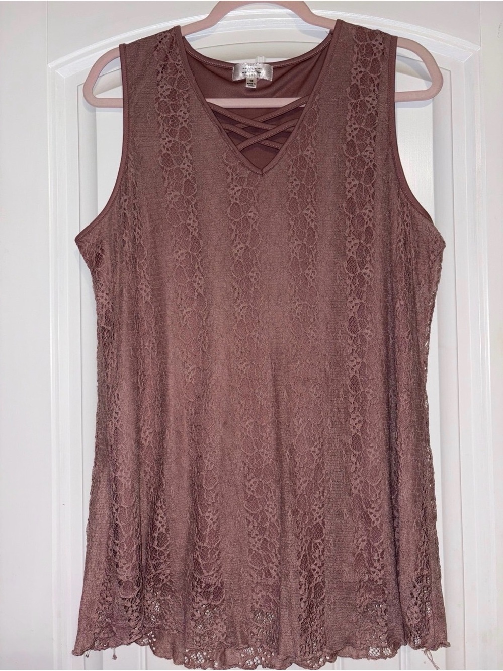 Sleeveless Lace Overlay Tank Top - Mauve with Crisscross Neck